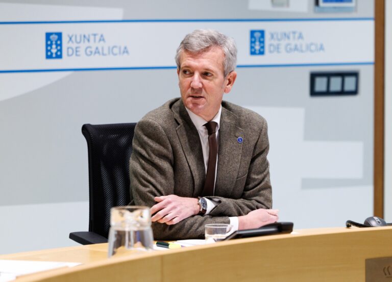 Consello.- Rueda «respeta» a quienes protestan «de buena fe» por la sanidad, pero defiende: «De recortes, nada»