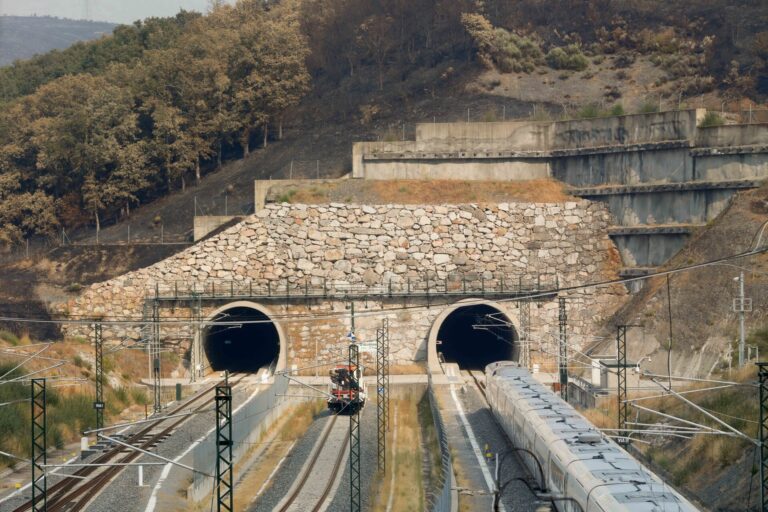 Los diputados del PP de Ourense piden explicaciones sobre las limitaciones de velocidad en la red ferroviaria
