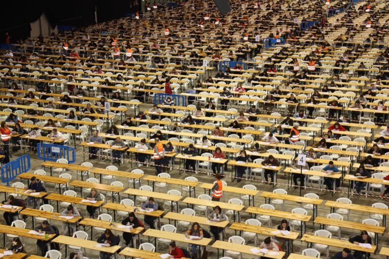 La Xunta convocará 476 plazas para maestros, 852 para secundaria y 60 en especialidades de FP en las oposiciones de 2026