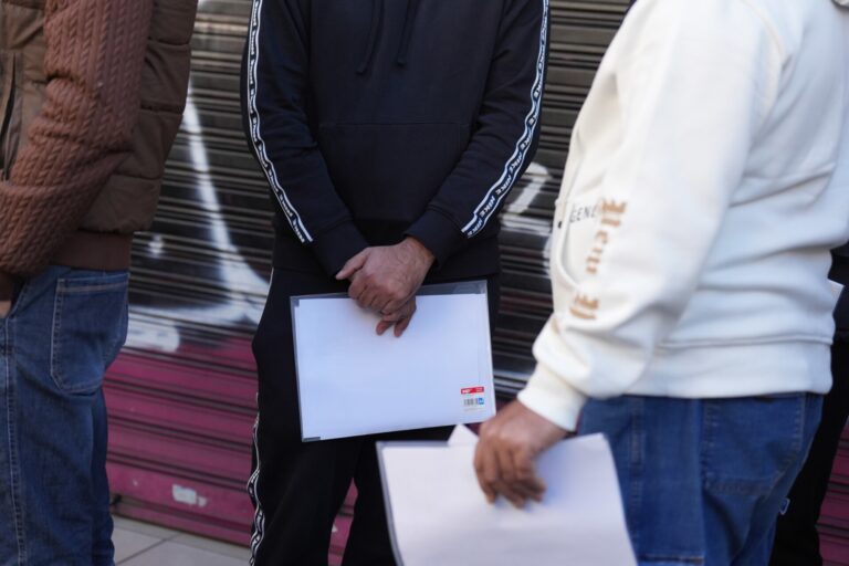 Tranquilidad entre los solicitantes para la regularización de migrantes en Galicia, que no registra mayor presión