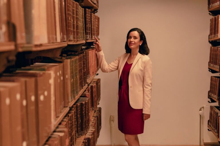 La profesora de la UDC Cristina Blanco, premio Colin Bell Award 2026 de la Universidad de Cambridge