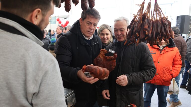 Besteiro ensalza la calidad de los productos gallegos y afirma que Mercosur «va a favorecer» a la economía