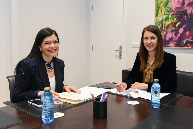 Rural.- Medio Rural y el Ayuntamiento de Mos impulsarán la promoción del vino rosado gallego en la Festa da Rosa