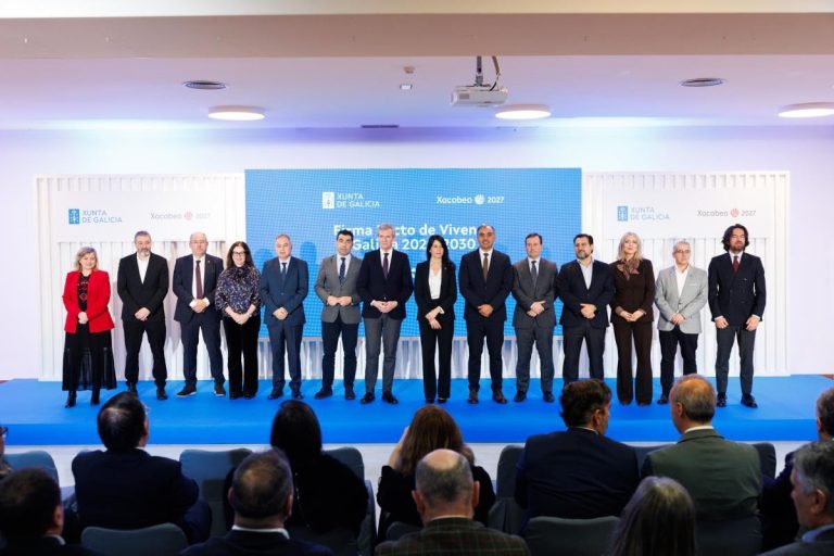Rueda ratifica que la Xunta invertirá casi 2.000 millones para alcanzar las 10.000 viviendas públicas en 2030