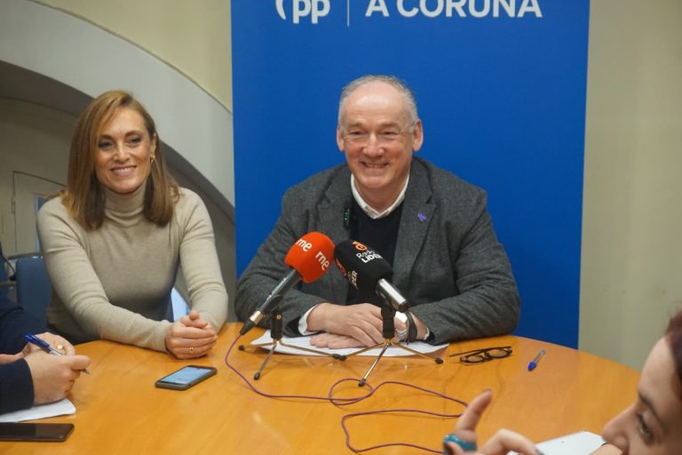 El PP de A Coruña urge mejoras para la Policía Local y el BNG pide negociar la cesión de la antigua cárcel