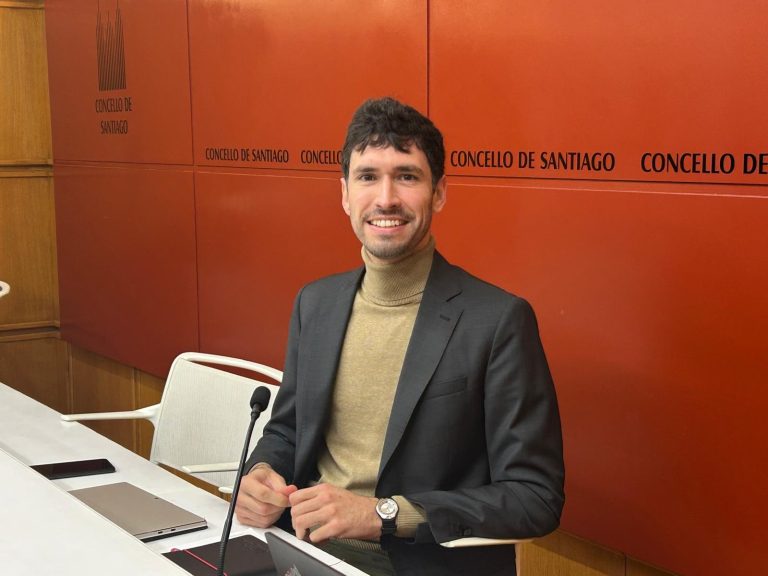 El Ayuntamiento de Santiago advirtió en 2025 a 123 pisos turísticos de que incumplían la norma y 25 siguen inscritos