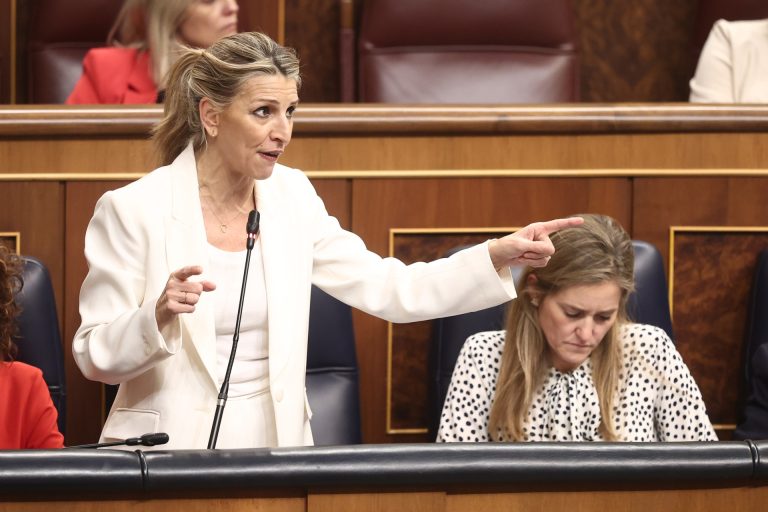 Yolanda Díaz recalca que está prohibido sancionar a un empleado si falta o llega tarde por culpa de un tren