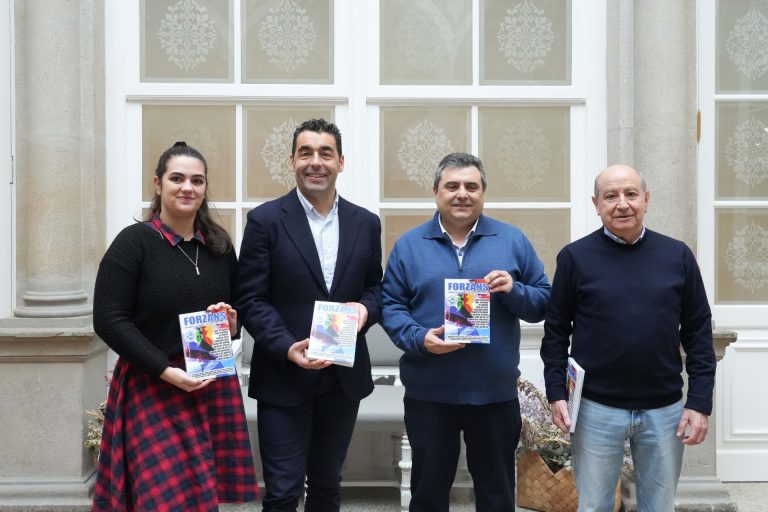 La Diputación de Pontevedra acoge la presentación de un libro sobre petróglifos, castros y tradición oral de Forzáns