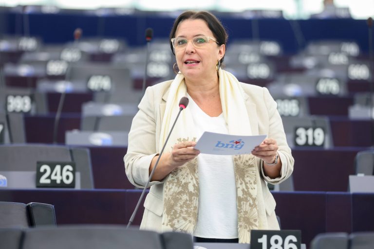 La eurodiputada del BNG reclama más presupuesto para sanidad e investigación ante la «deriva militarista» de Europa