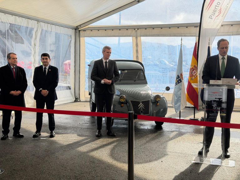 El Puerto de Vigo celebra el embarque del vehículo 15 millones en Bouzas, «el corazón industrial de la ciudad»