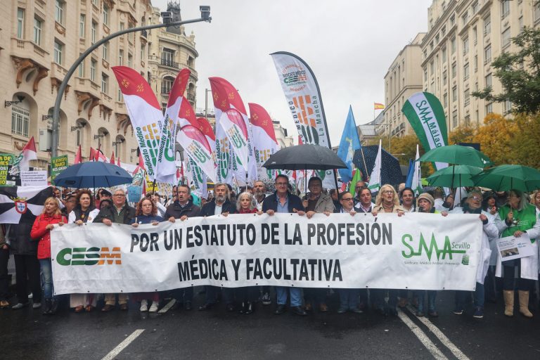 Médicos de toda España, con representación gallega, se manifiestan este sábado en Madrid por un Estatuto Marco propio