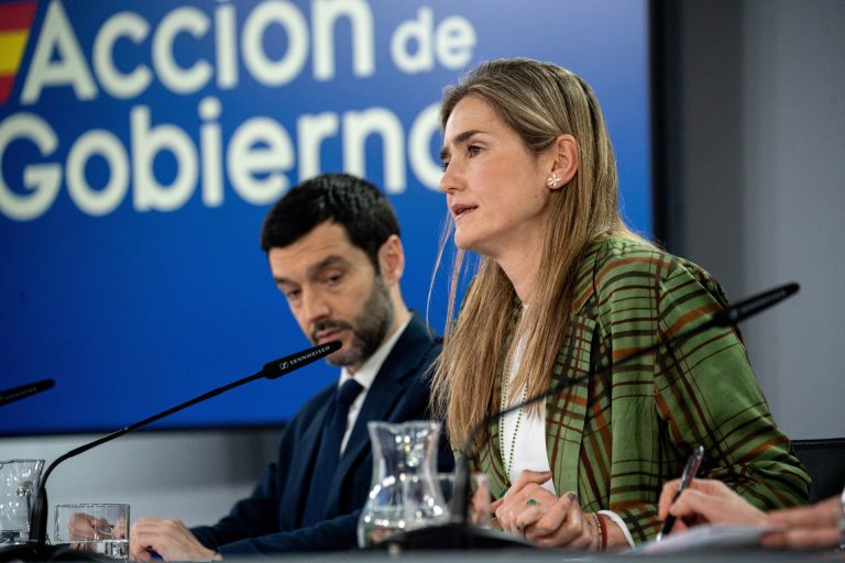 El Gobierno impulsa inversiones milmillonarias en la industria con los primeros concursos de acceso a la red
