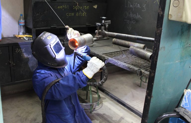 Las vacantes en empresas gallegas de 10 o más trabajadores se sitúan en 11.915 al cierre de 2025, un 6,4% menos