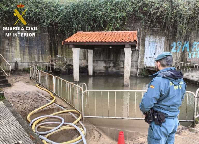 La Guardia Civil denuncia un vertido en un lavadero de Cangas (Pontevedra)