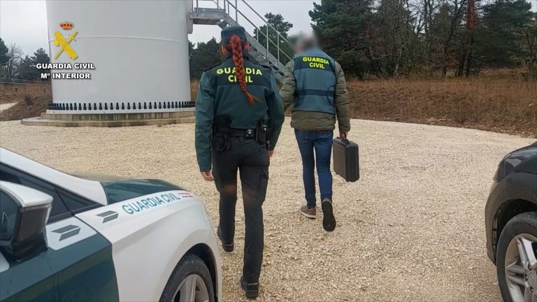 Dos detenidos por el homicidio imprudente de un joven vigués, que murió electrocutado en un aerogenerador en Burgos