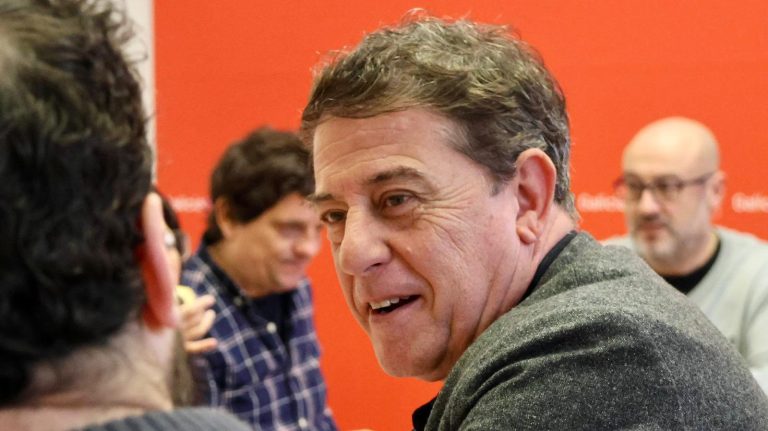 Más gallegos «sin vivienda, sin médico y sin el dinero que le corresponde», balance del mandato de Rueda según Besteiro