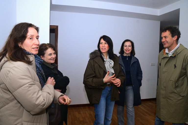 Allegue pide «sentido común» y censura la «hipocresía» de la Sareb que «niega» viviendas a la Xunta