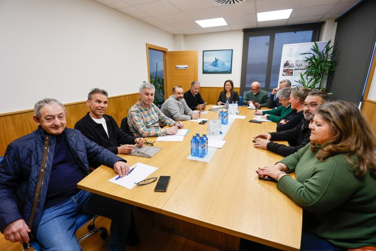 Pesca.- La Xunta ve clave la colaboración de producción y comercialización para mejorar la competitividad del marisqueo