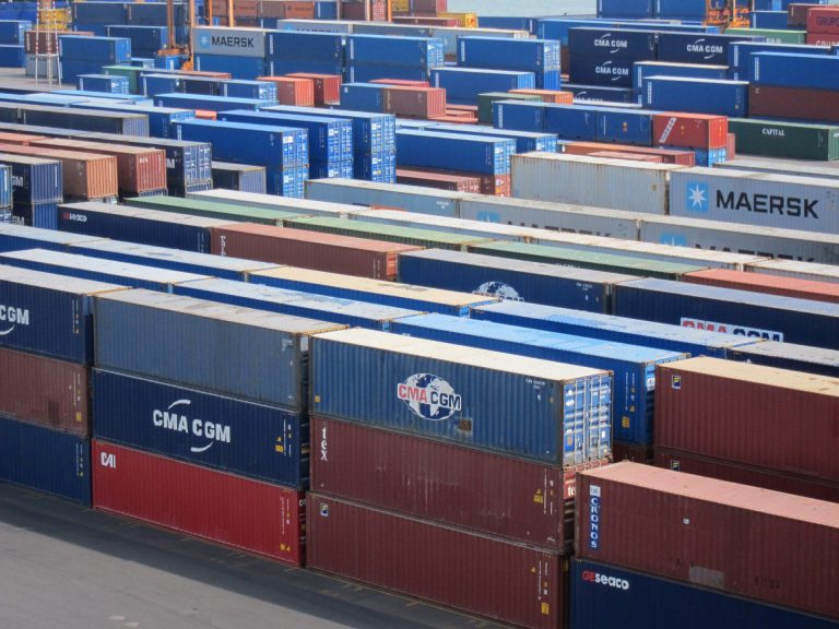 Las exportaciones gallegas caen un 0,3% en 2025 y las importaciones suben un 2,2%