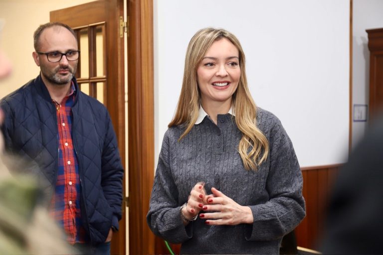 La Xunta habla de «cambio demográfico positivo» tras aumentar los nacimientos en Galicia en 2025