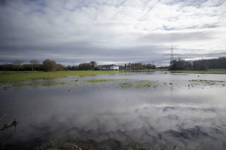 Solo el río Barcés, en Abegondo (A Coruña), sigue en vigilancia por riesgo de desbordamiento