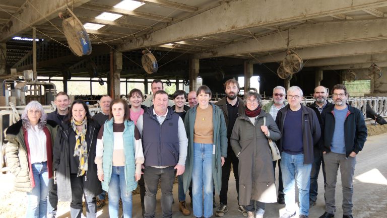 Rural.- Pontón exige medidas urgentes para frenar la bajada del precio de la leche: «Es una injusticia inaceptable»