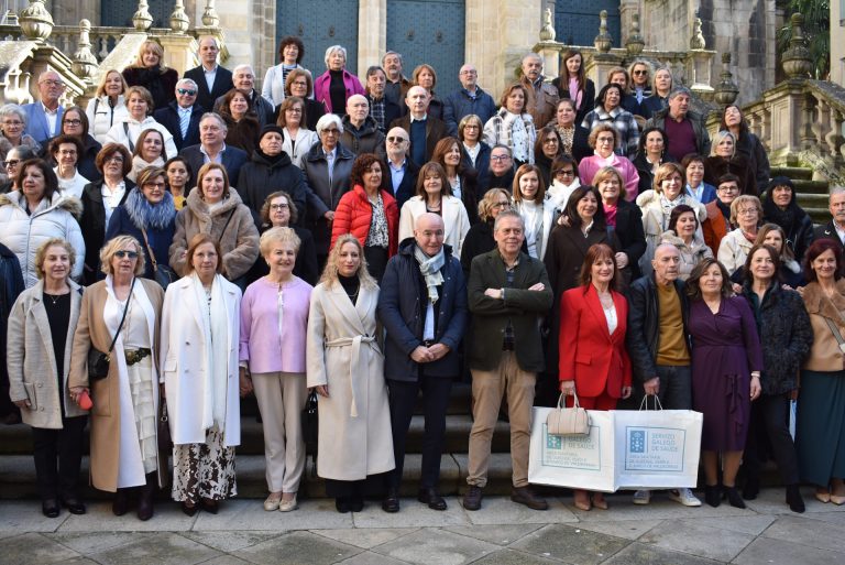 Sanidade reconoce la trayectoria de 175 profesionales del área de Ourense, Verín y O Barco jubilados en 2025