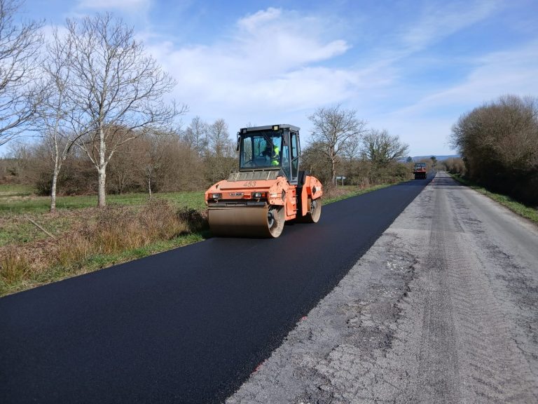 La Diputación de Lugo destina 140.000 euros a la mejora de la vía que une Camposo y Pacios, en O Corgo