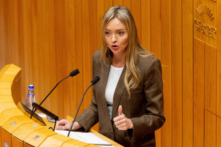 Pleno.-Xunta dice estar «ultimando» una estrategia de empleo femenino en sectores masculinizados que anunció hace un año