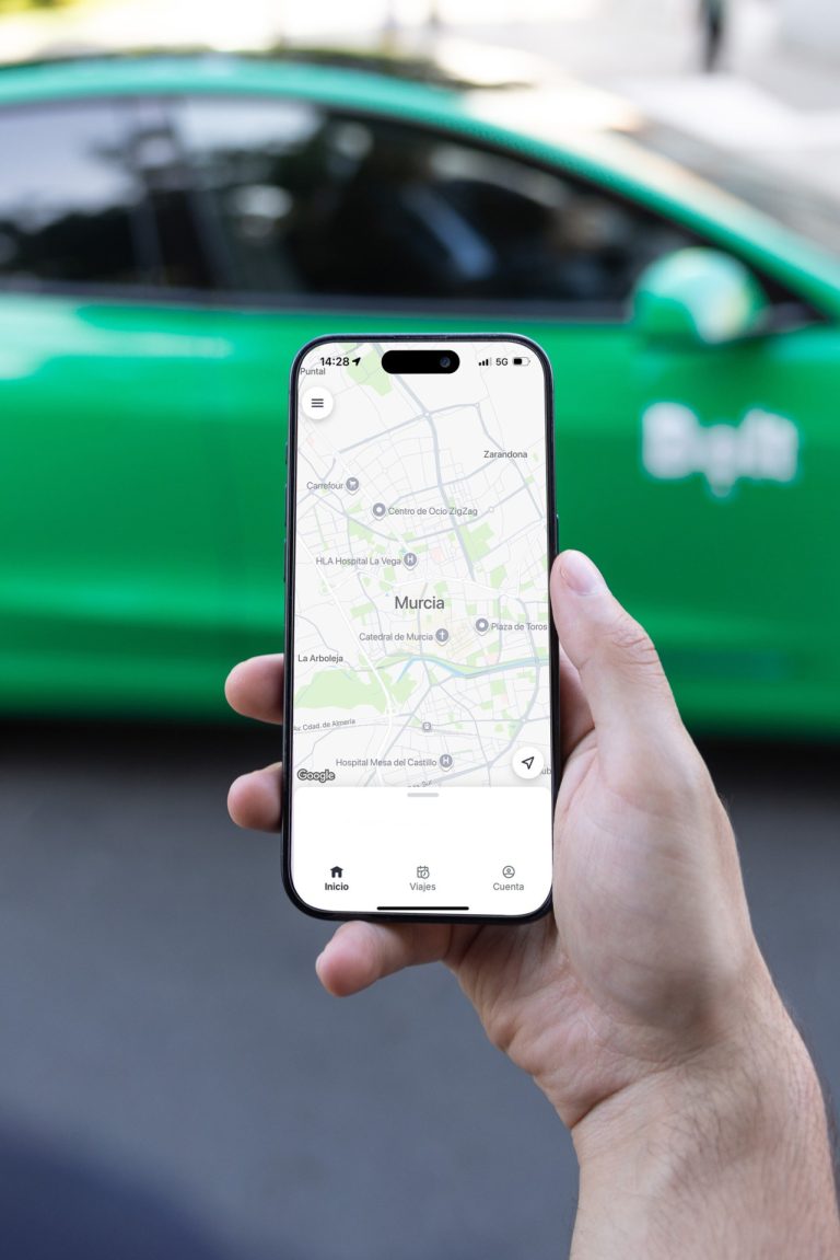 La Xunta insiste en la prohibición a VTC para operar en un término municipal y A Coruña urge regulación autonómica