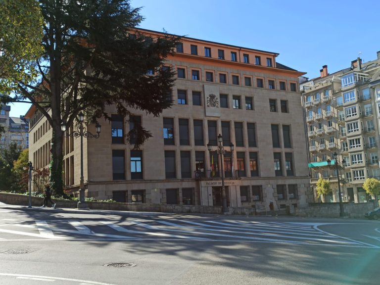 Condenado a 7 años de cárcel por violar a una menor en estado de embriaguez y dejarla tirada en un callejón en Ourense