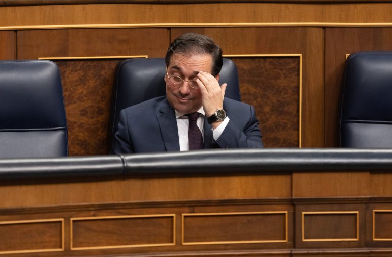 Albares analiza la situación de escalada militar con los embajadores en Oriente Próximo, donde hay unos 20.000 españoles