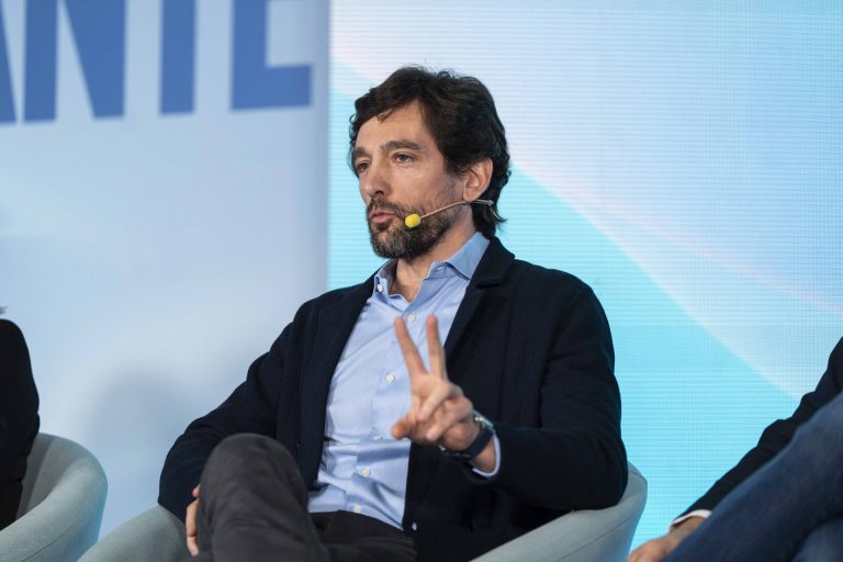 El PPdeG reclama en Bruselas la protección del sicilio metálico y cálcico, que considera «estratégicos» para Galicia