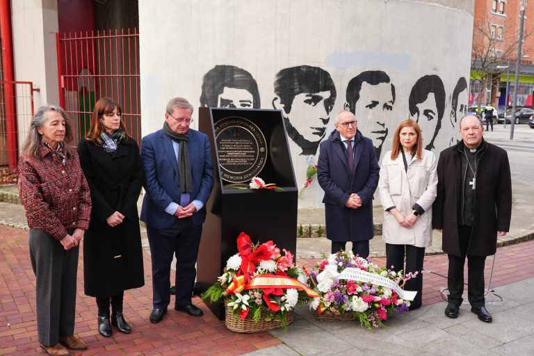 El responsable de Memoria condena la matanza del 3 de marzo, con un gobierno con Fraga  «continuista» de Franco