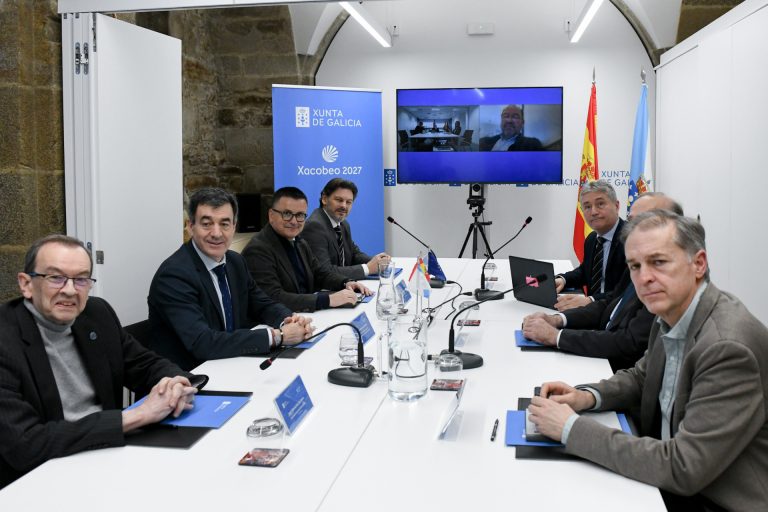 La Xunta urge al Gobierno a agilizar la homologación de títulos de becarios BEME y denuncia el «bloqueo» de expedientes