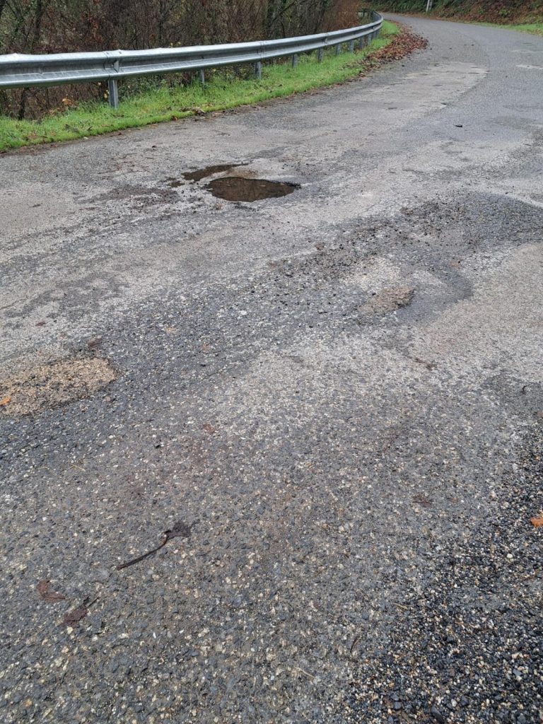 Senadores del PP de Lugo reprochan al Gobierno que «no concrete plazos» para mejorar el firme de la N-6 en Becerreá