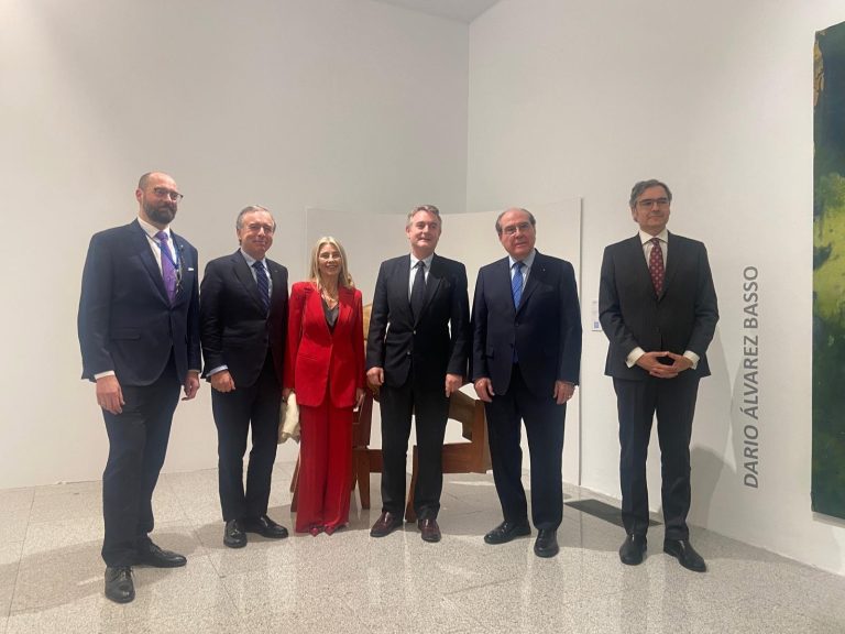 Abanca y Casa de América colaboran en una segunda exposición para entender la escultura como «un lenguaje vivo»