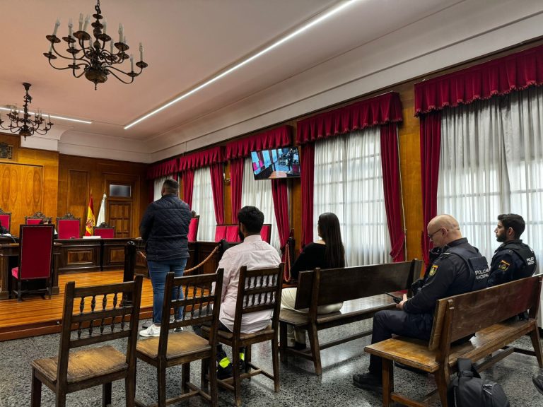 Aceptan penas de entre uno y dos años de cárcel por robar en varias iglesias de la provincia de Ourense