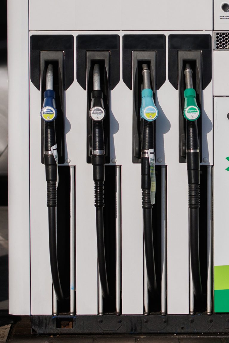 Los carburantes suman siete semanas de subidas y se encarecen hasta un 1,26% a rebufo del conflicto en Irán