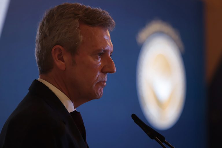 Rueda responde a la petición de O’Mega para que intervenga asegurando que no va a decir «nada diferente» a Sanidade