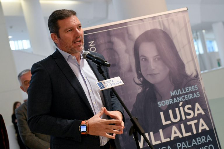 Inaugurada una exposición sobre Luísa Villalta en el Arquivo de Galicia, con más de 60 piezas de sus fondos personales