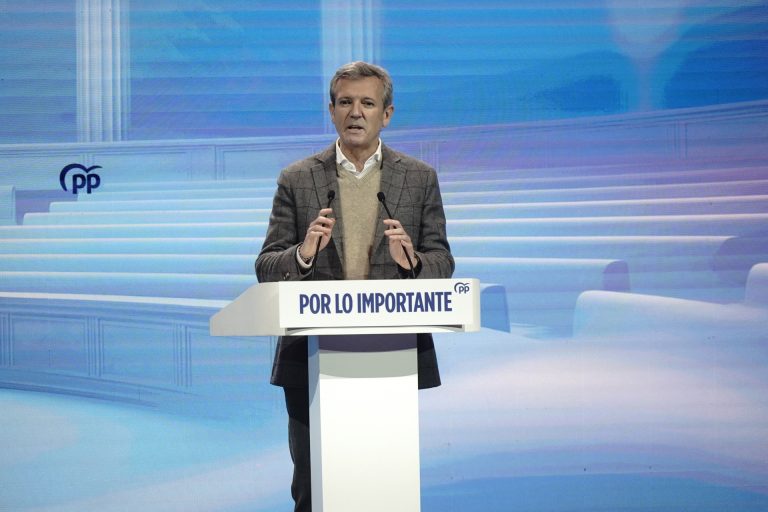 Alfonso Rueda, «orgulloso» de la voz del PP sobre la guerra en Irán, recalca: cada dirigente representa a su territorio