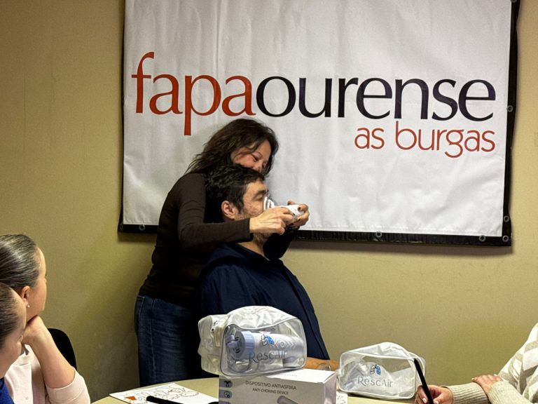 ANPAs de Ourense presentan un dispositivo antiatragantamiento, la tercera causa de muerte en menores de 5 años en España