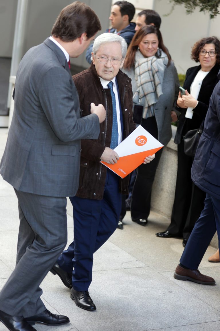 El Gobierno concede la Gran Cruz al Orden del Mérito Civil a Fernando Ónega a título póstumo