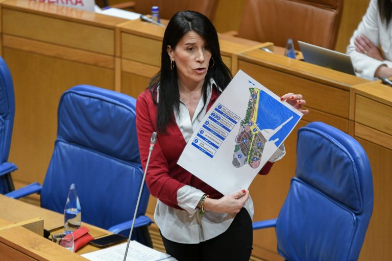 Allegue denuncia en el Parlamento el acto «propagandístico» de Caballero y Regades en la ETEA sin la Xunta: «Inaudito»