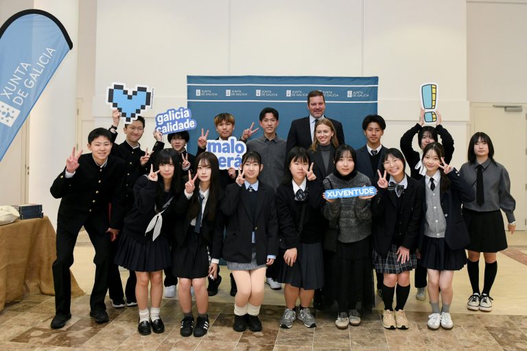 López Campos ensalza el «importante intercambio cultural» que supone el programa ‘A xuventude no mundo’