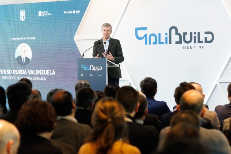 Rueda ve «clave» la construcción industrializada para agilizar la vivienda y erige al sector en «aliado» de la Xunta
