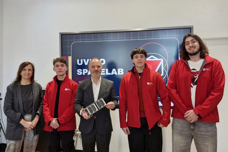 Zona Franca renueva el apoyo al proyecto BIXO de UVigo SpaceLab, que pretende lanzar un nuevo satélite al espacio