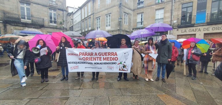 Un centenar de manifestantes denuncian en Santiago la «grave violación del derecho internacional» en Oriente Medio