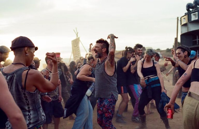 La Xunta acompaña al equipo de ‘Sirat’ en Hollywood y destaca el «hecho histórico» de que sea finalista en los Óscar